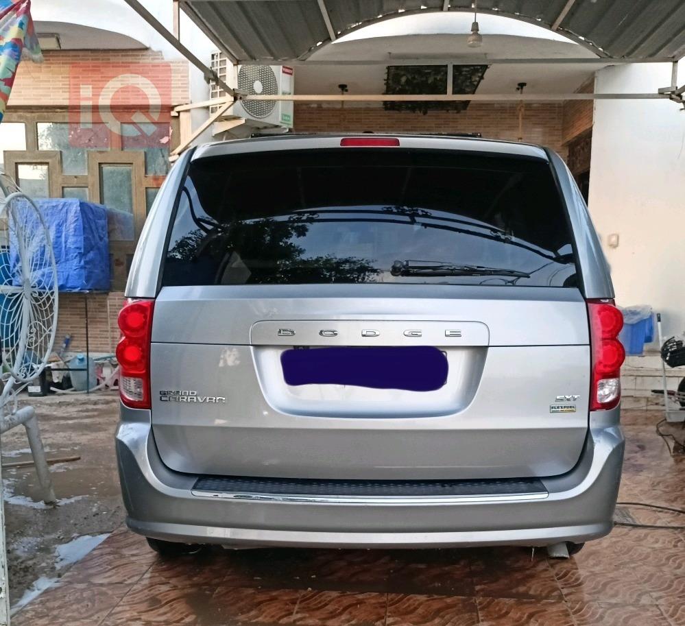 دودج جراند كارافان